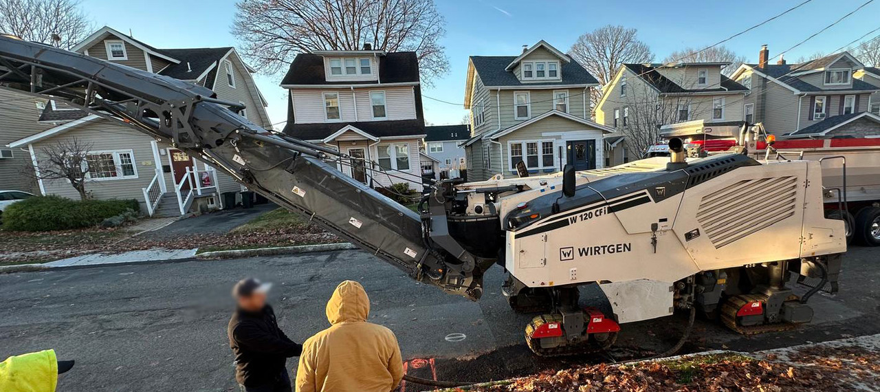 Wirtgen W 120 CFI - ماكينات لصقل الأسفلت: صور 3 Wirtgen W 120 CFI - ماكينات لصقل الأسفلت: صور 3