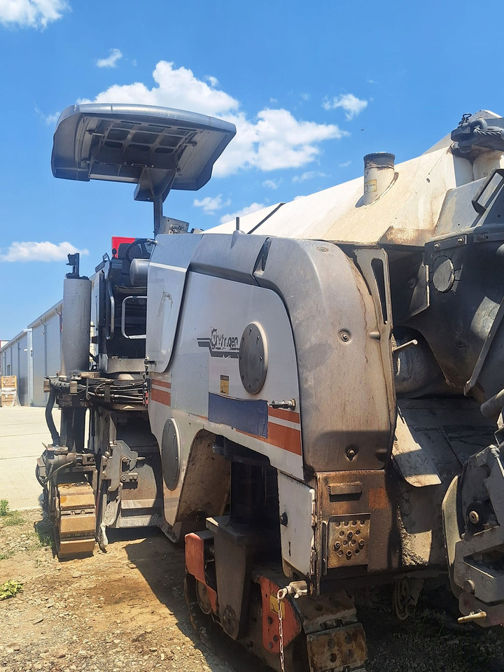 Wirtgen W 120 F - ماكينات لصقل الأسفلت: صور 3 Wirtgen W 120 F - ماكينات لصقل الأسفلت: صور 3