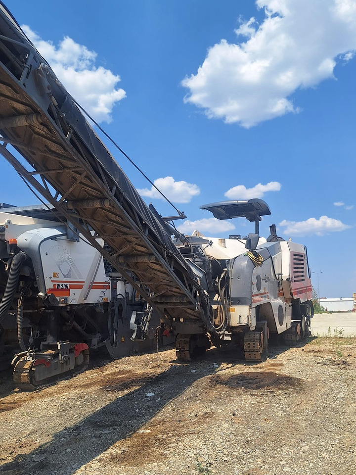 Wirtgen W 120 F - ماكينات لصقل الأسفلت: صور 1 Wirtgen W 120 F - ماكينات لصقل الأسفلت: صور 1