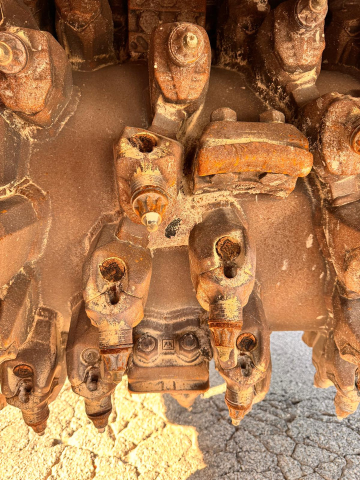 ماكينات لصقل الأسفلت Wirtgen W 150 I: صور 6