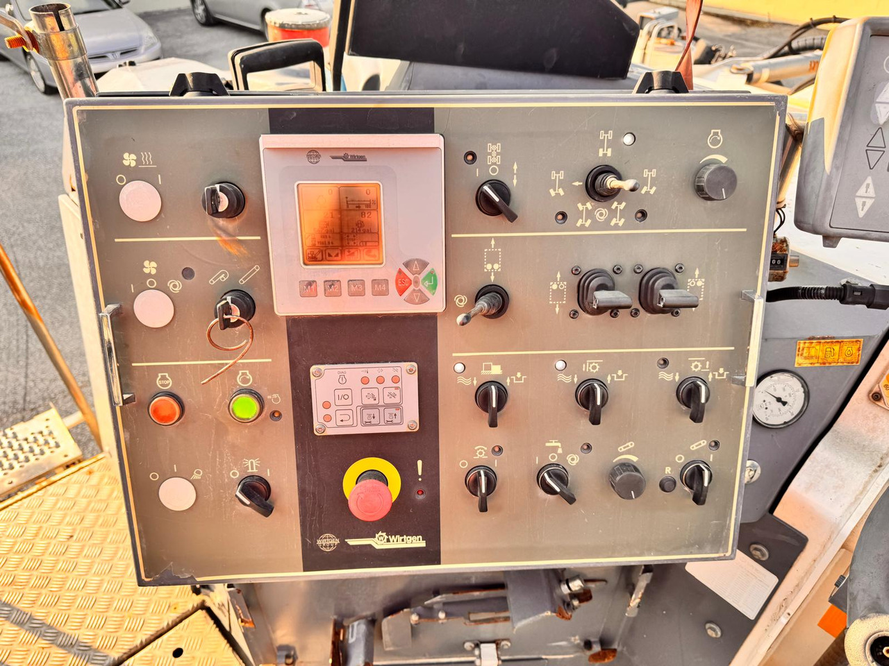 ماكينات لصقل الأسفلت Wirtgen W 150 I: صور 15