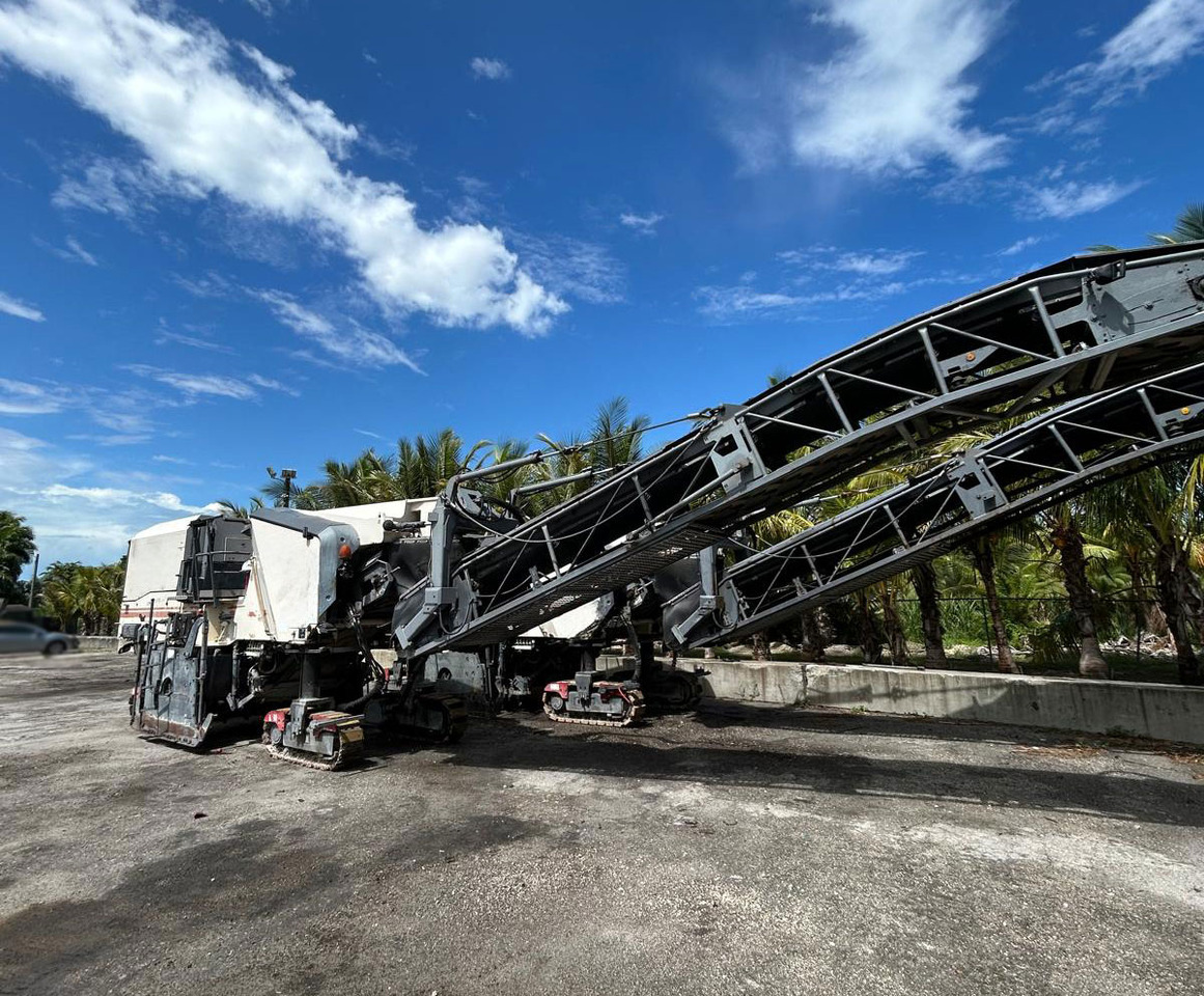 Wirtgen W 200 - ماكينات لصقل الأسفلت: صور 2 Wirtgen W 200 - ماكينات لصقل الأسفلت: صور 2