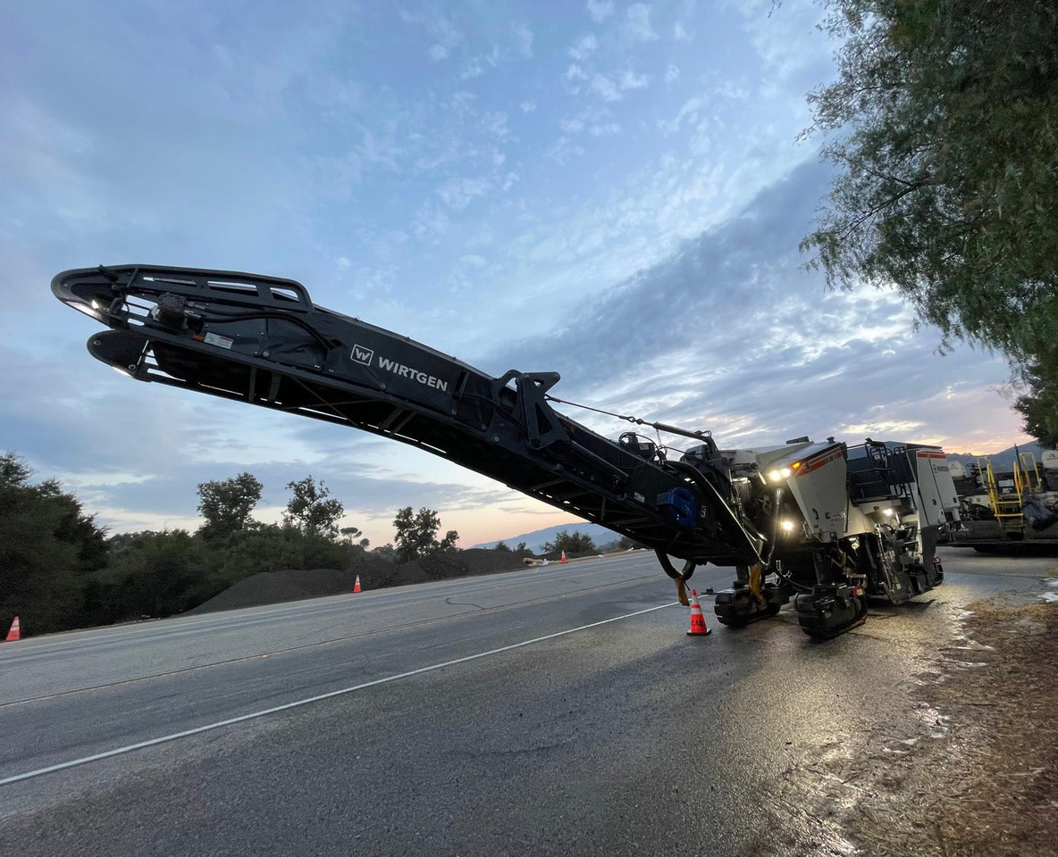 Wirtgen W 207 Fi - ماكينات لصقل الأسفلت: صور 4 Wirtgen W 207 Fi - ماكينات لصقل الأسفلت: صور 4