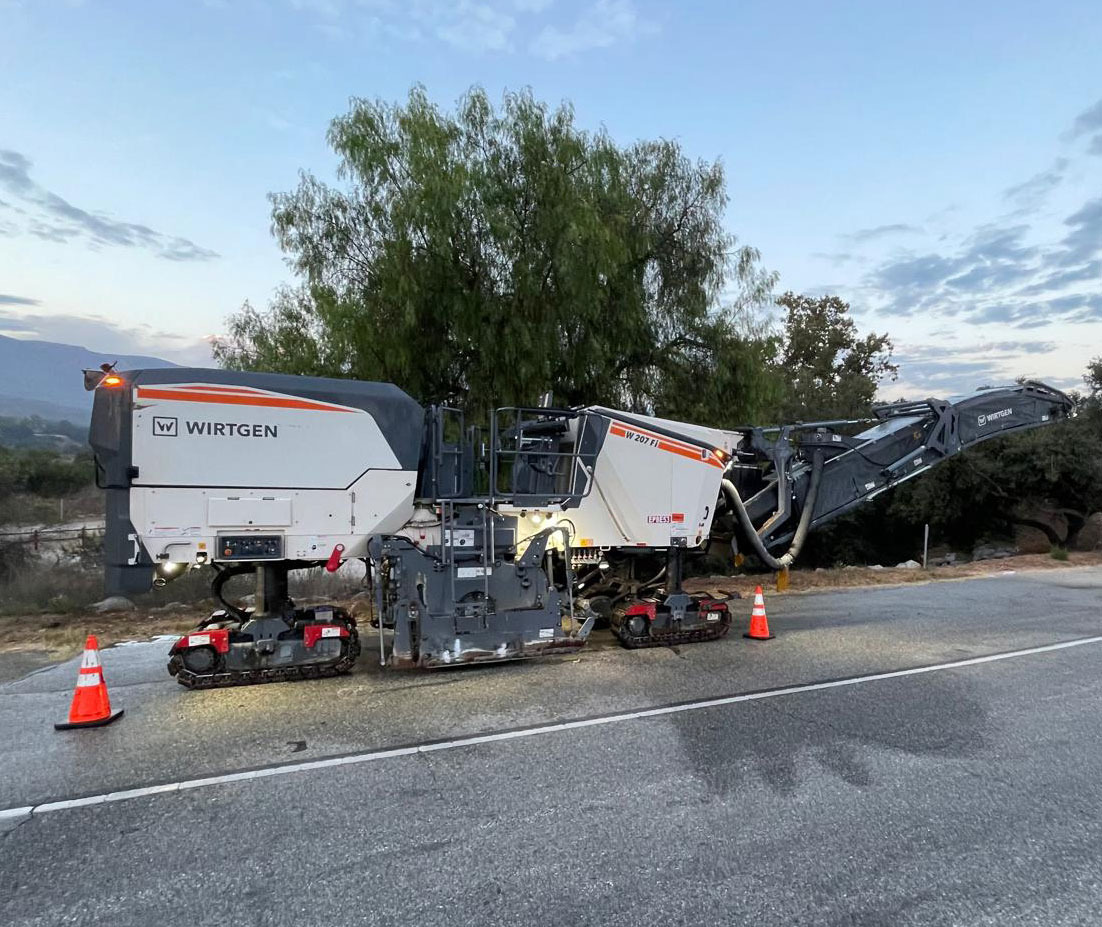 Wirtgen W 207 Fi - ماكينات لصقل الأسفلت: صور 2 Wirtgen W 207 Fi - ماكينات لصقل الأسفلت: صور 2