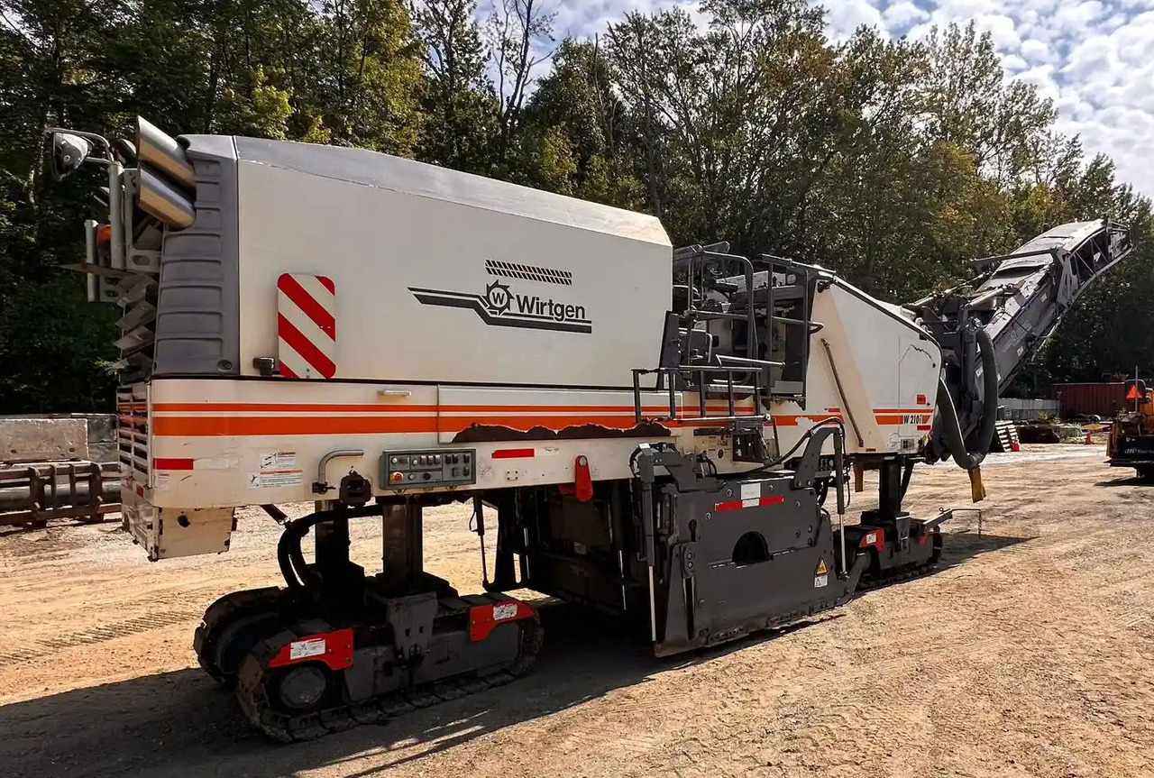Wirtgen W 210 i - ماكينات لصقل الأسفلت: صور 2 Wirtgen W 210 i - ماكينات لصقل الأسفلت: صور 2