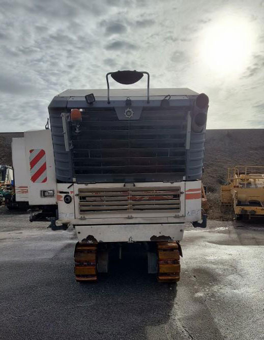 Wirtgen W 220 - ماكينات لصقل الأسفلت: صور 5 Wirtgen W 220 - ماكينات لصقل الأسفلت: صور 5