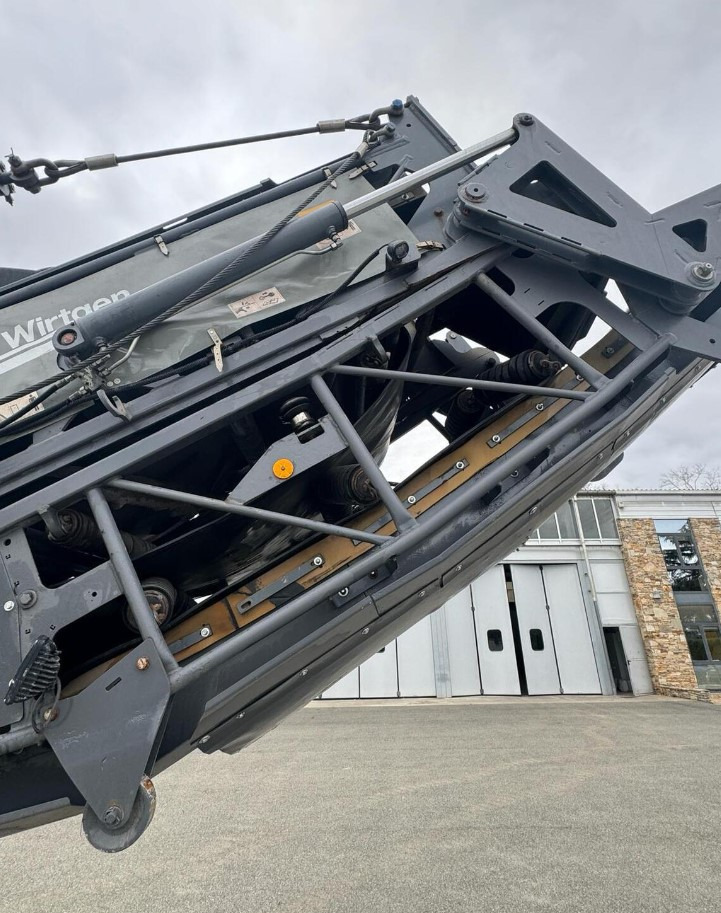 Wirtgen W 220 - ماكينات لصقل الأسفلت: صور 4 Wirtgen W 220 - ماكينات لصقل الأسفلت: صور 4
