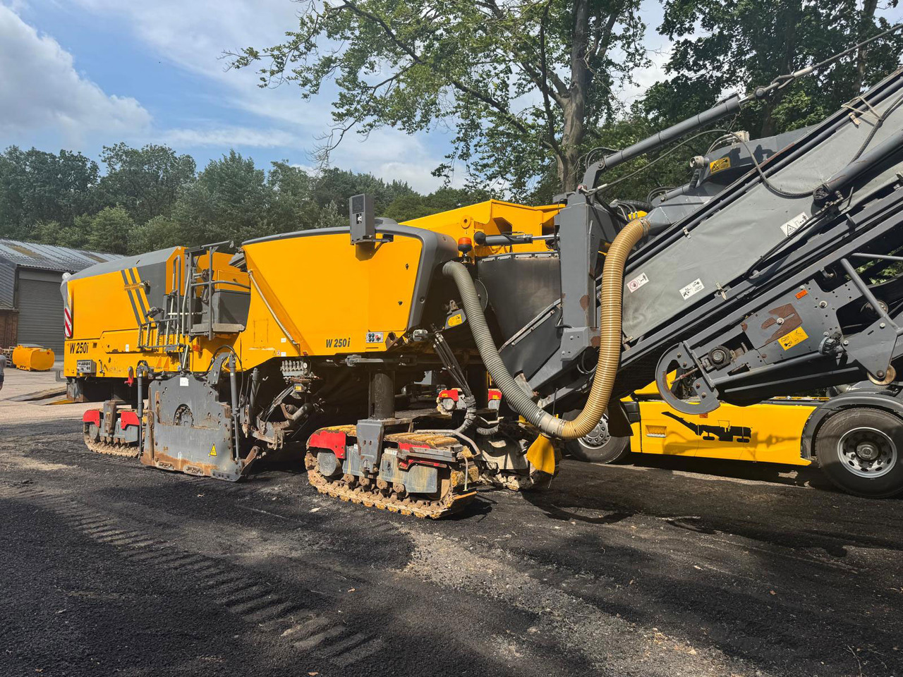 Wirtgen W 250 I - ماكينات لصقل الأسفلت: صور 3 Wirtgen W 250 I - ماكينات لصقل الأسفلت: صور 3