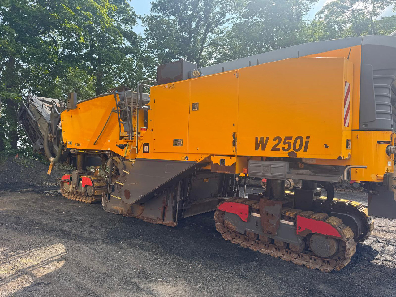 Wirtgen W 250 I - ماكينات لصقل الأسفلت: صور 4 Wirtgen W 250 I - ماكينات لصقل الأسفلت: صور 4