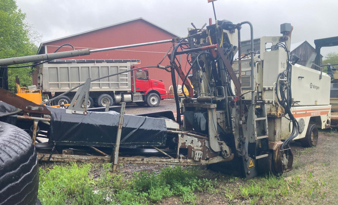 Wirtgen W 600 DC - ماكينات لصقل الأسفلت: صور 3 Wirtgen W 600 DC - ماكينات لصقل الأسفلت: صور 3