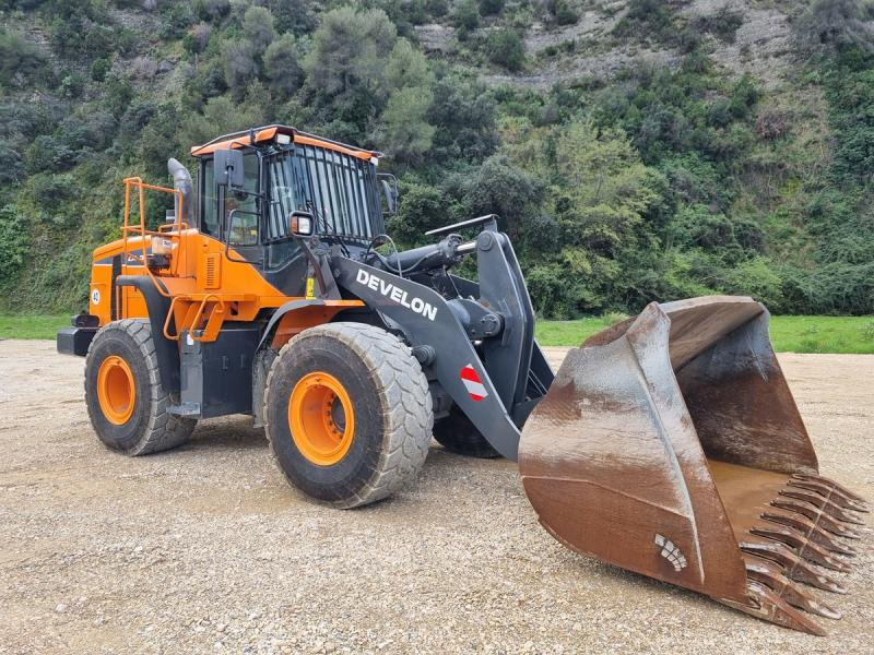 DOOSAN DL300 DL300 - اللودر بعجل: صور 1 DOOSAN DL300 DL300 - اللودر بعجل: صور 1