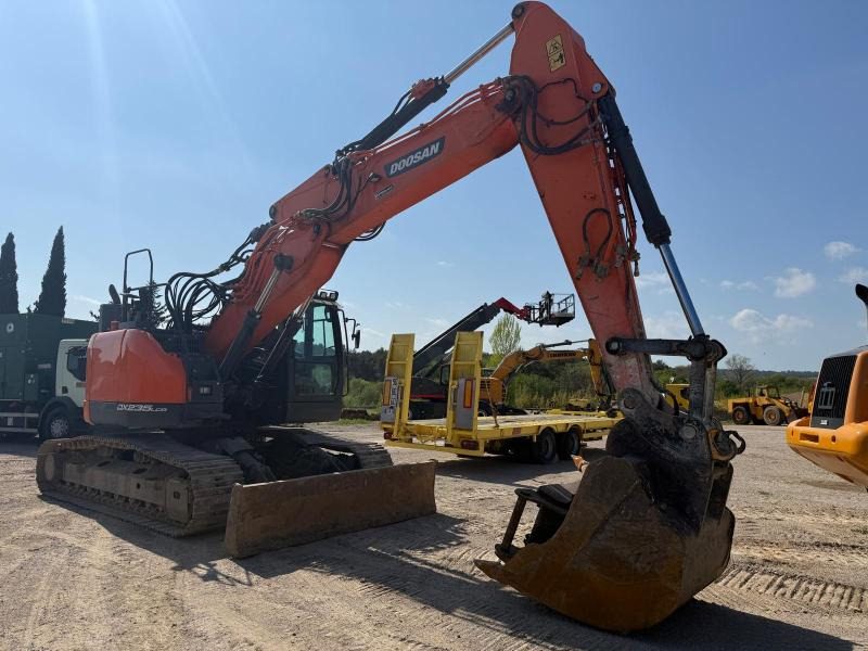 Doosan DX235LCR - حفارات زحافة: صور 2 Doosan DX235LCR - حفارات زحافة: صور 2