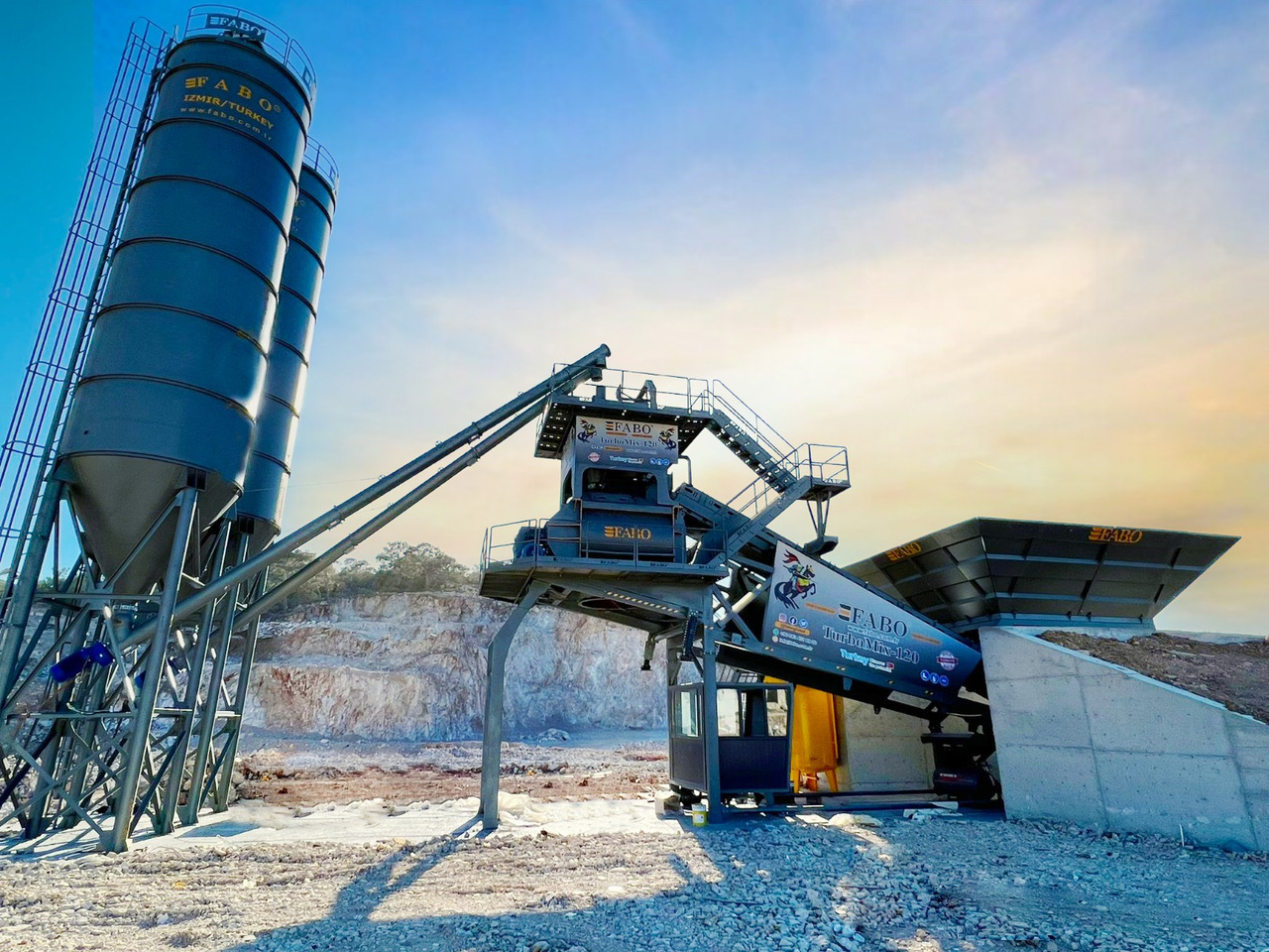 FABO Mobile Concrete Batching Plants - مصنع خلط الخرسانة: صور 1 FABO Mobile Concrete Batching Plants - مصنع خلط الخرسانة: صور 1