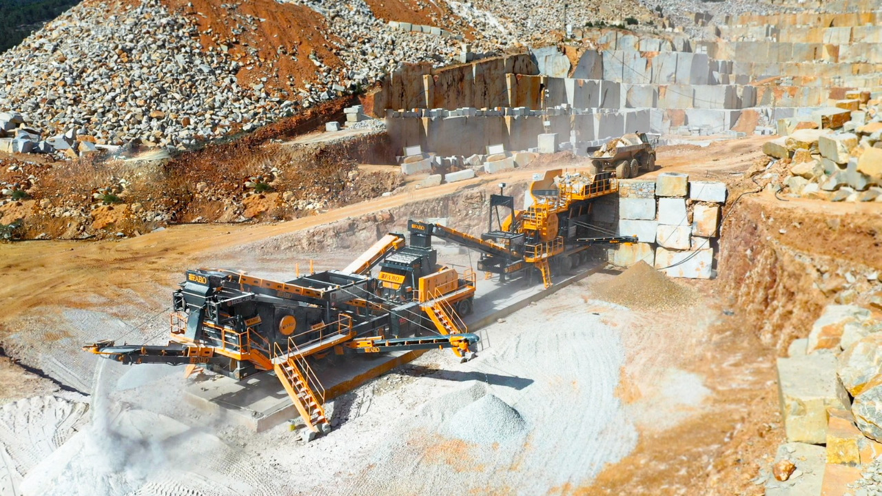 FABO Mobile crusher - كسارة متحركه: صور 3 FABO Mobile crusher - كسارة متحركه: صور 3