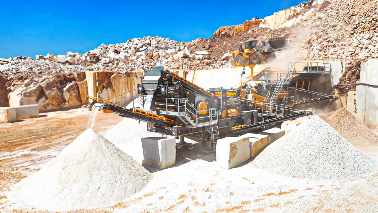 FABO Mobile crusher - كسارة متحركه: صور 4 FABO Mobile crusher - كسارة متحركه: صور 4
