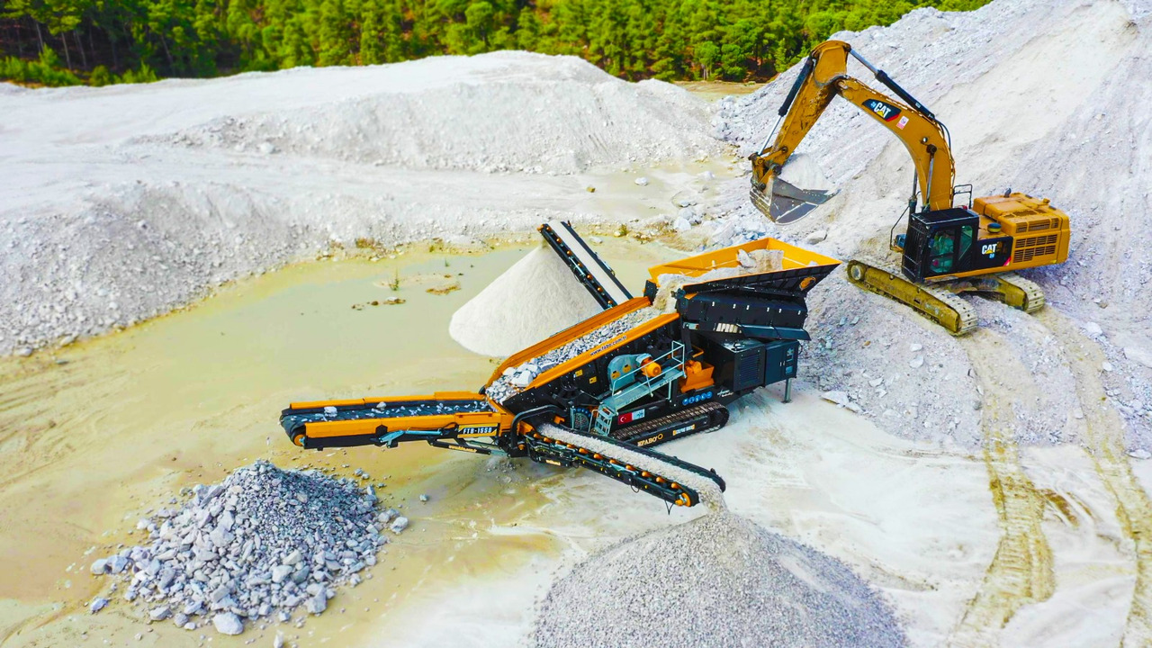 FABO Mobile crusher - كسارة متحركه: صور 2 FABO Mobile crusher - كسارة متحركه: صور 2