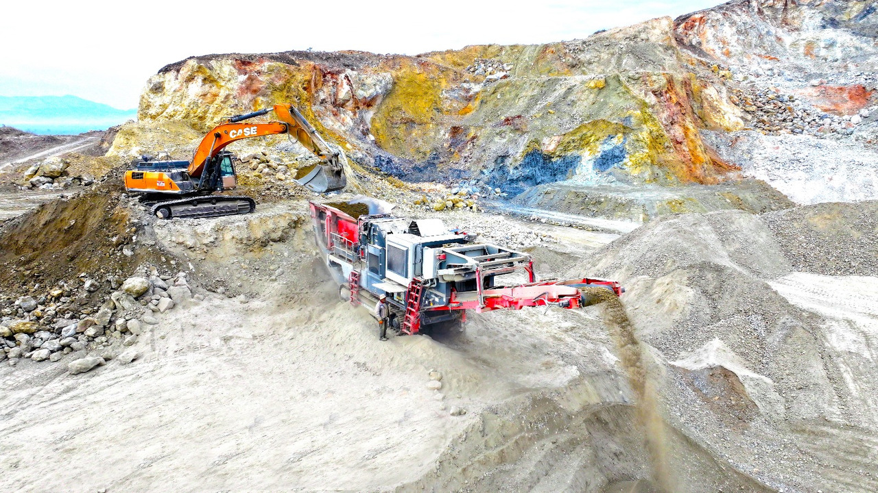FABO Mobile crusher - كسارة متحركه: صور 5 FABO Mobile crusher - كسارة متحركه: صور 5