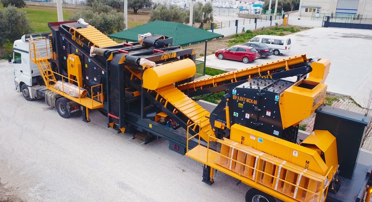 FABO Mobile crusher - كسارة متحركه: صور 5 FABO Mobile crusher - كسارة متحركه: صور 5