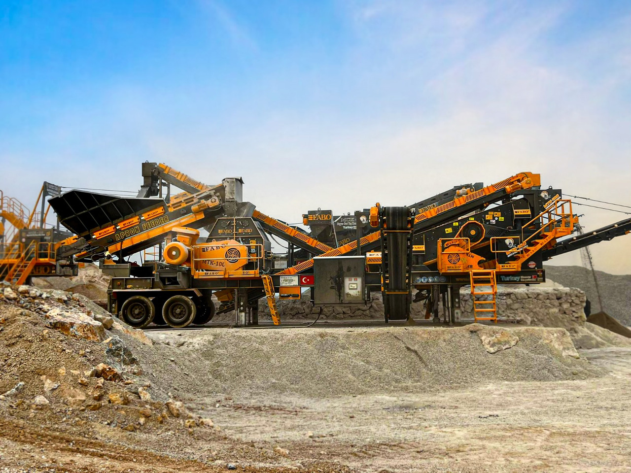 FABO Mobile crusher - كسارة متحركه: صور 3 FABO Mobile crusher - كسارة متحركه: صور 3
