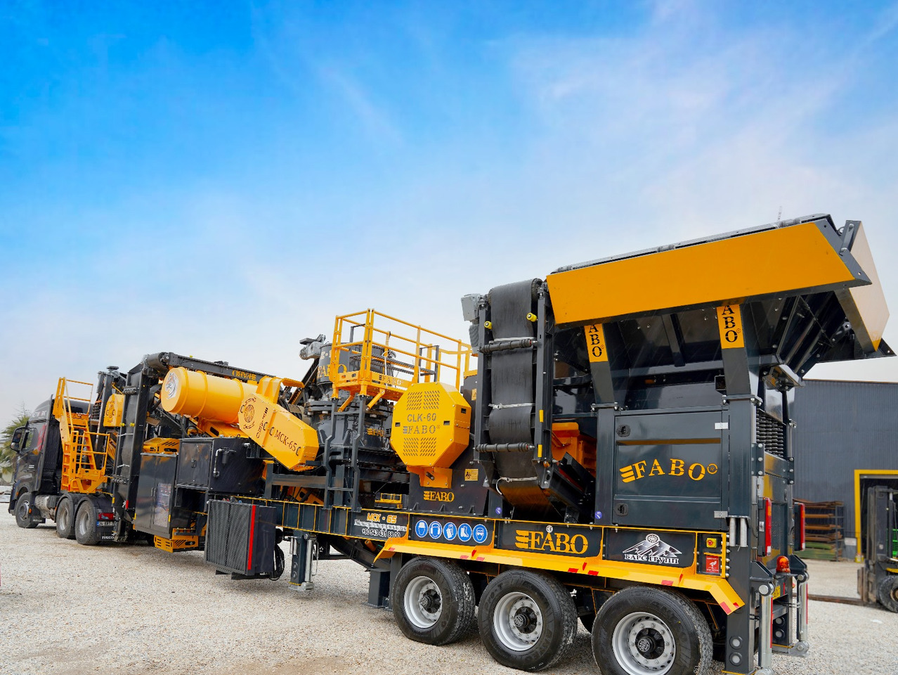 FABO Mobile crusher - كسارة متحركه: صور 5 FABO Mobile crusher - كسارة متحركه: صور 5