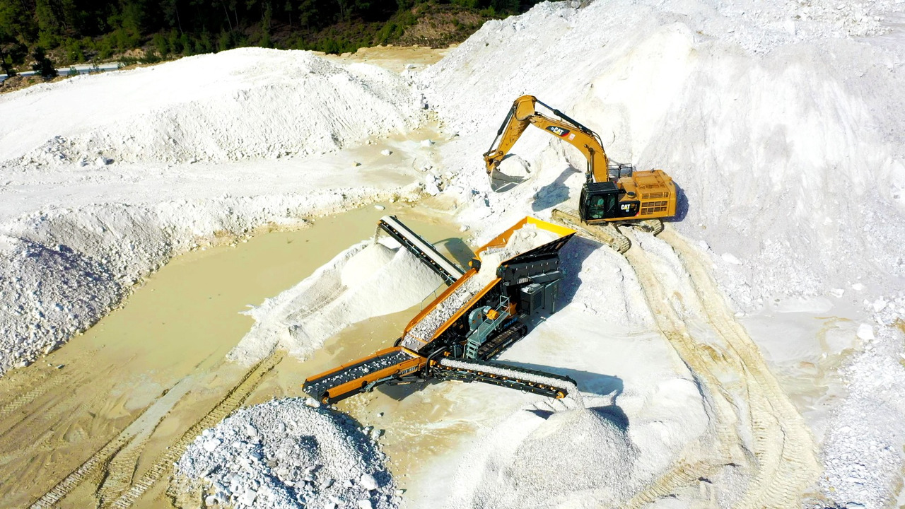 FABO Mobile crusher - كسارة متحركه: صور 5 FABO Mobile crusher - كسارة متحركه: صور 5