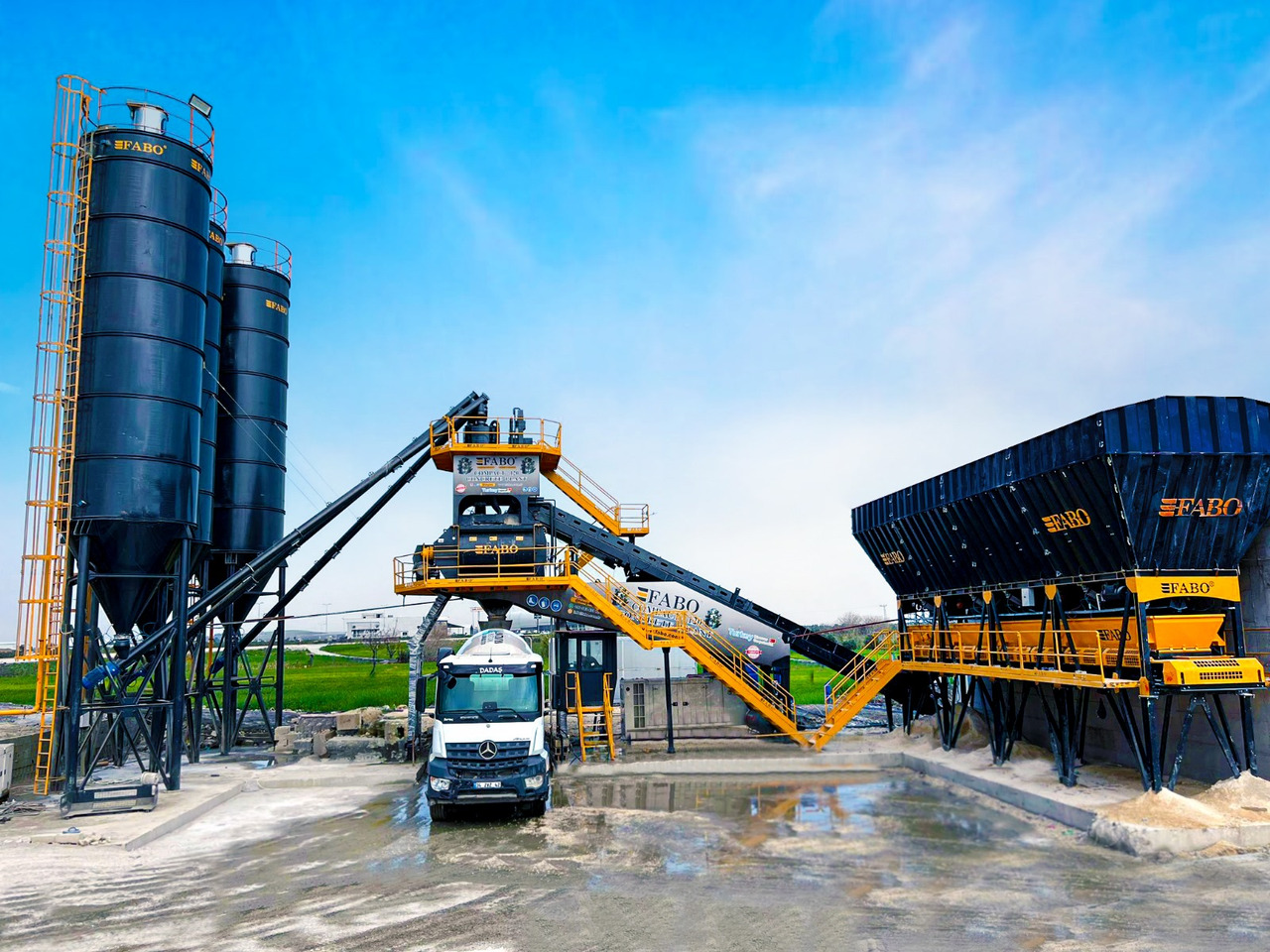 مصنع خلط الخرسانة جديد FABO compact concrete plant: صور 1