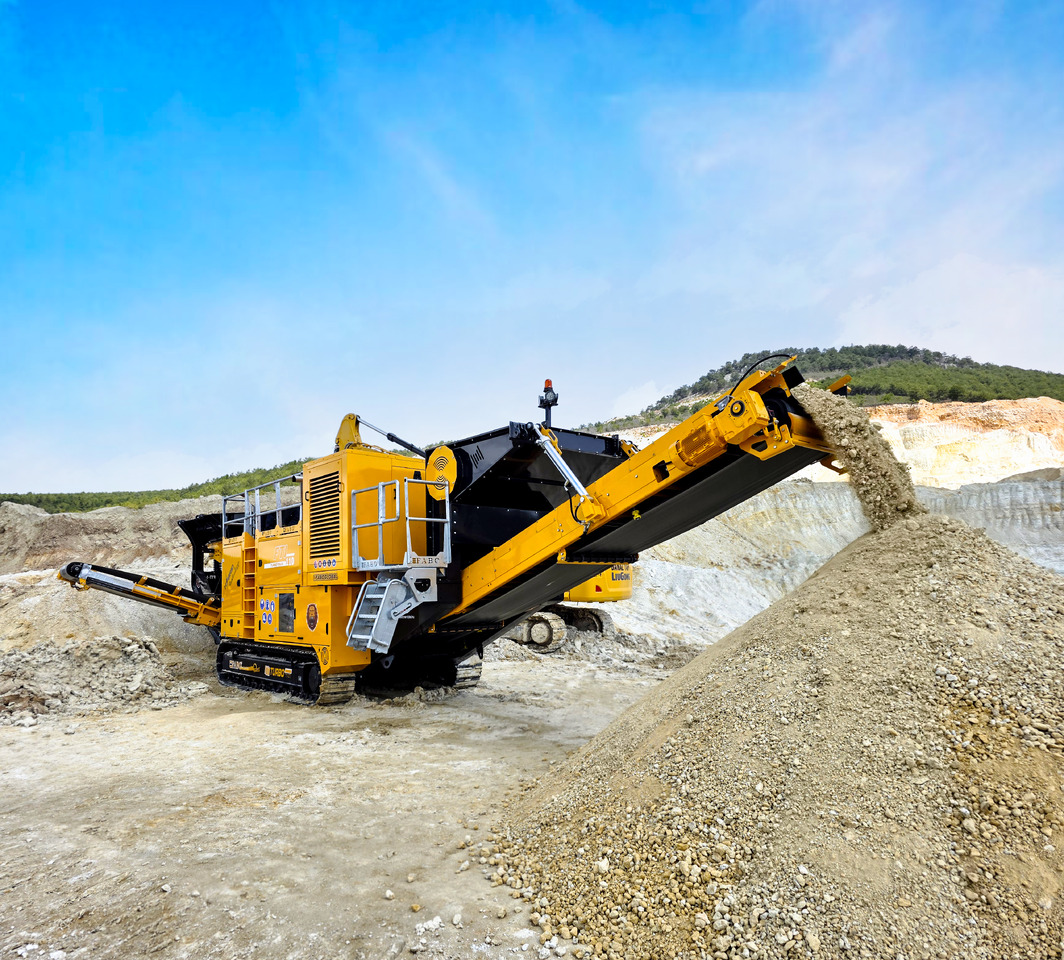 FABO crawler crusher - كسارة: صور 1 FABO crawler crusher - كسارة: صور 1