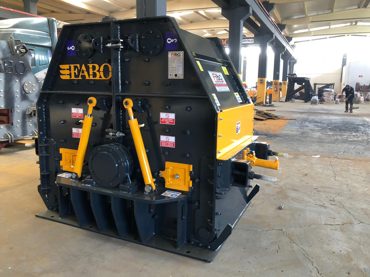 FABO impact crusher - كسارة التصادمية: صور 2 FABO impact crusher - كسارة التصادمية: صور 2