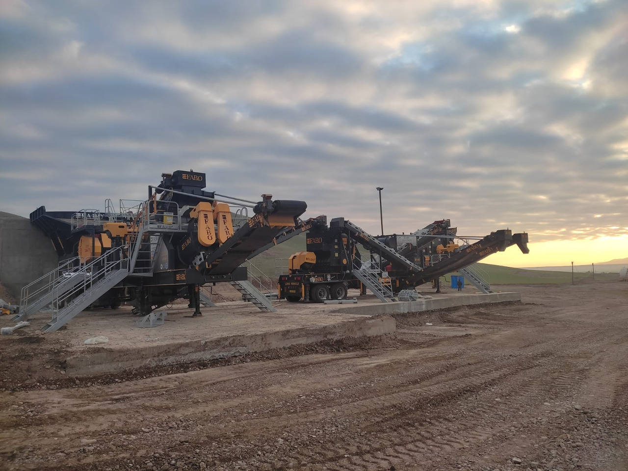 ماكينات التعدين جديد FABO mining machinery - crushing plant: صور 16