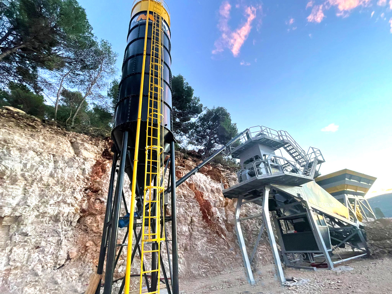 FABO mobile concrete batching plant - مصنع خلط الخرسانة: صور 3 FABO mobile concrete batching plant - مصنع خلط الخرسانة: صور 3