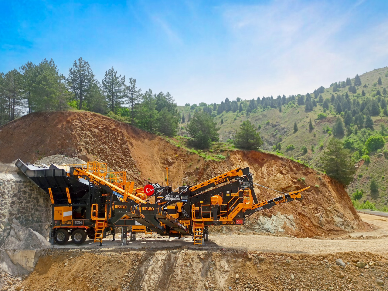 FABO mobile impact crusher - كسارة التصادمية: صور 1 FABO mobile impact crusher - كسارة التصادمية: صور 1