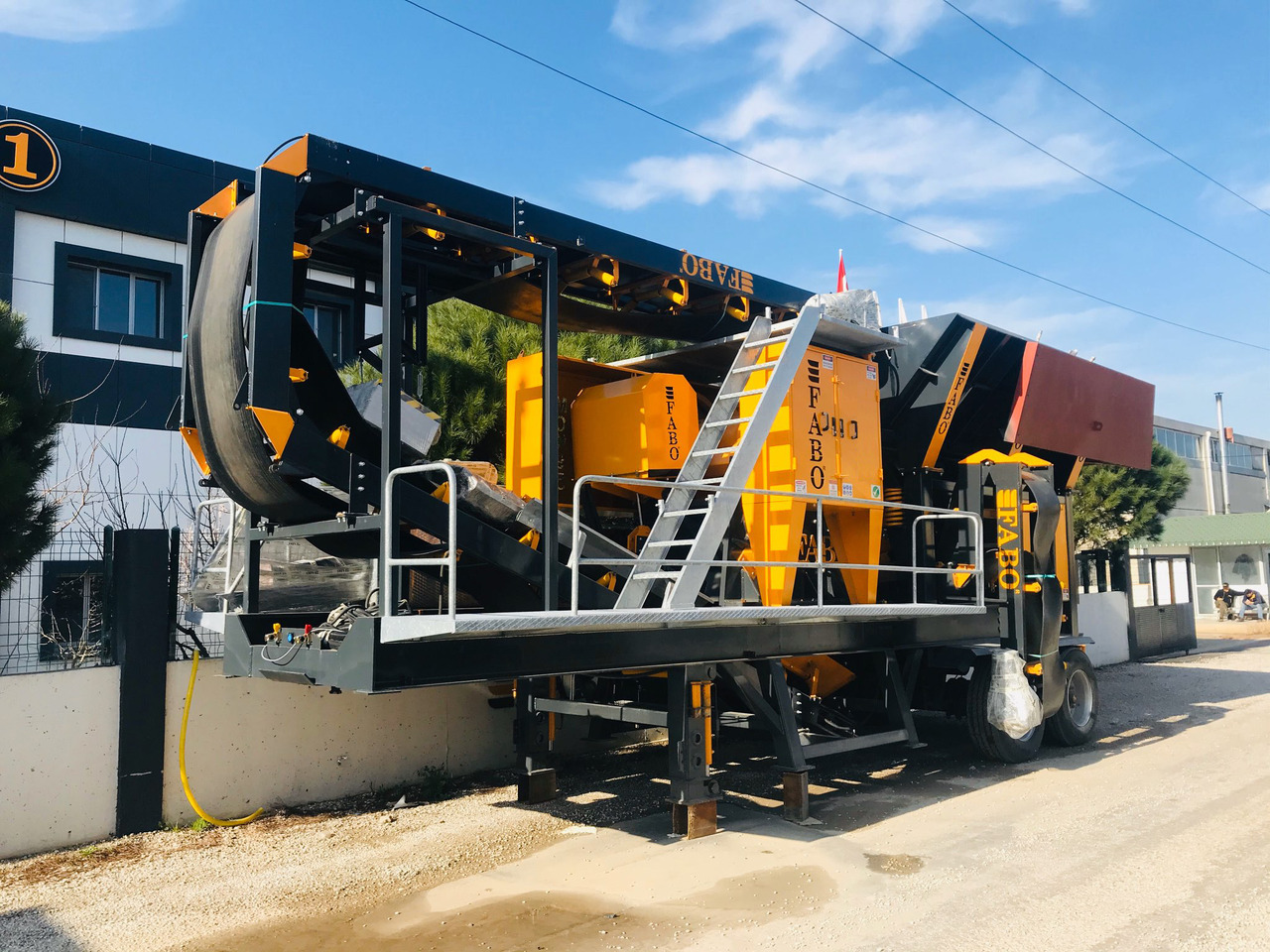FABO mobile jaw crusher - كسارة فكية: صور 2 FABO mobile jaw crusher - كسارة فكية: صور 2