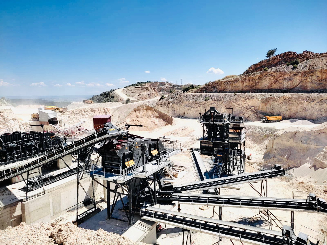 FABO stone crusher - كسارة: صور 1 FABO stone crusher - كسارة: صور 1