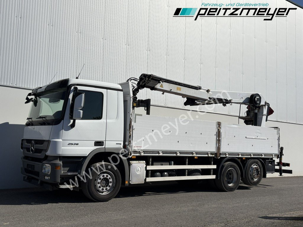MERCEDES-BENZ Actros 2536 LL Pritsche HMF Heckkran m. Zange Baustoff - شاحنات مسطحة, شاحنة كرين: صور 1 MERCEDES-BENZ Actros 2536 LL Pritsche HMF Heckkran m. Zange Baustoff - شاحنات مسطحة, شاحنة كرين: صور 1