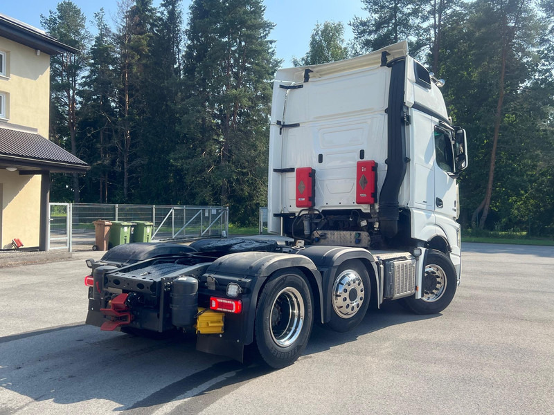 Mercedes-Benz Actros 2563 6X2/4 Giga Space - شاحنة جرار: صور 3 Mercedes-Benz Actros 2563 6X2/4 Giga Space - شاحنة جرار: صور 3