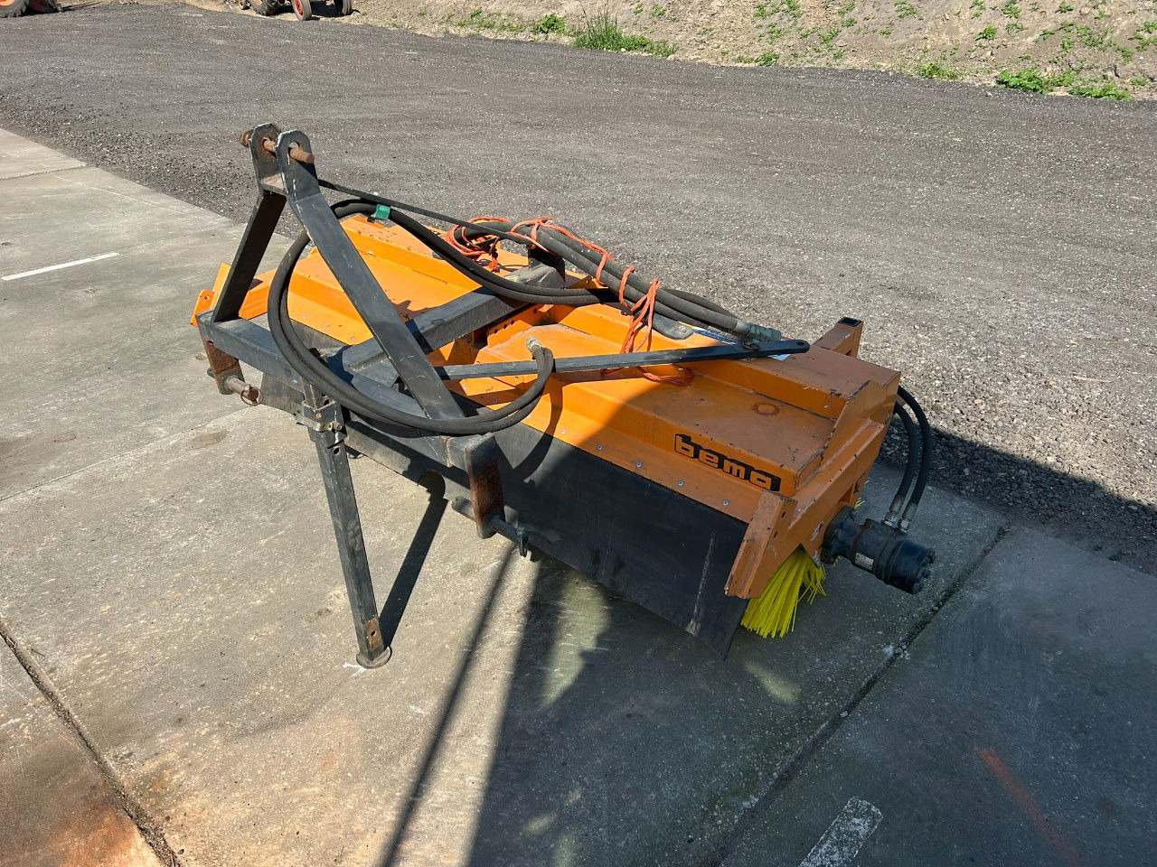 Boxer 1550 Schleppo veegmachine nieuwe borstel - مكنسة: صور 2 Boxer 1550 Schleppo veegmachine nieuwe borstel - مكنسة: صور 2