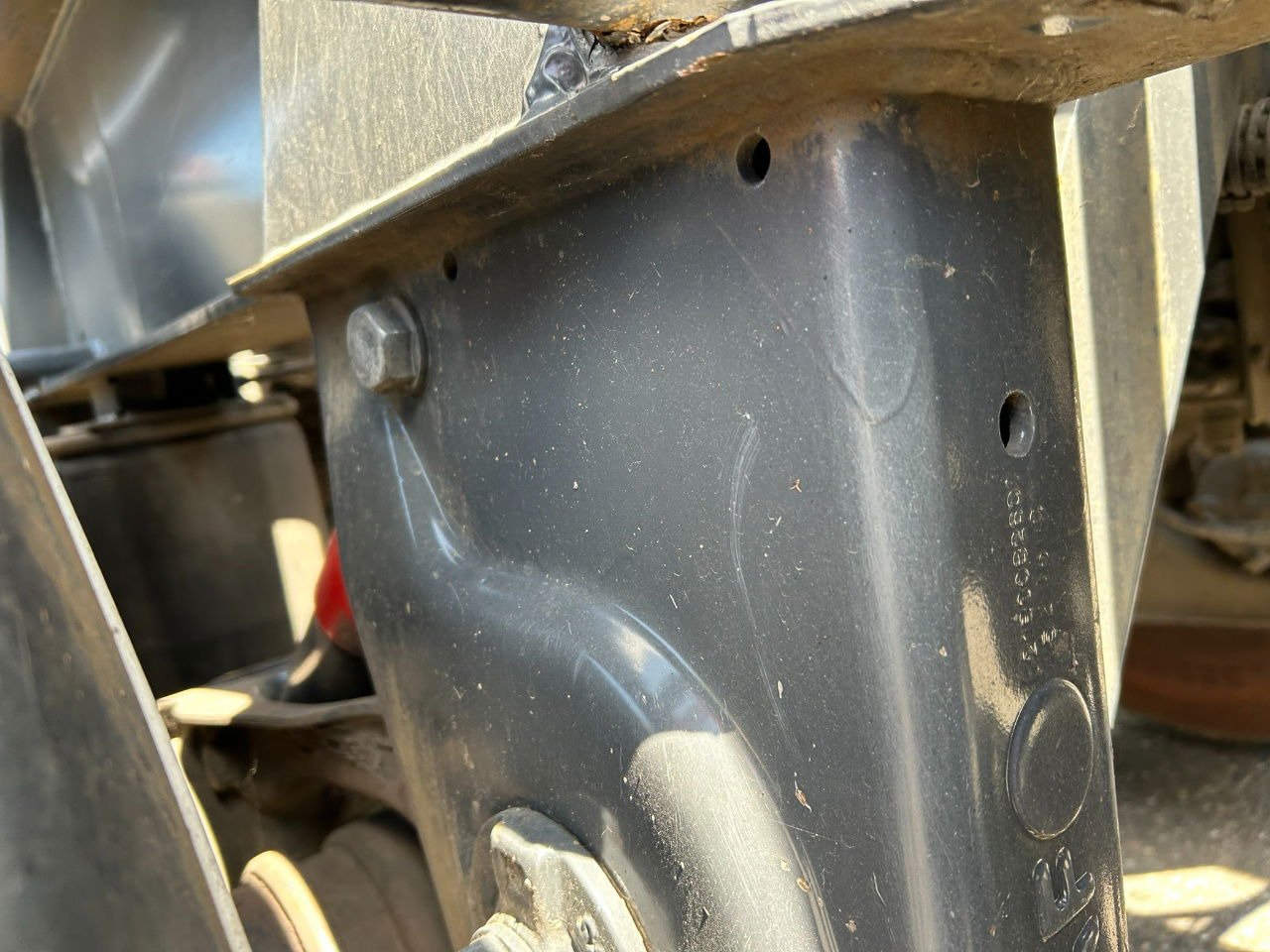 Mafa 2 x in stock 20 ft tipping chassis / disc brakes / lifting axle / alcoa wheels - شاحنات الحاويات/ جسم علوي قابل للتغيير نصف مقطورة: صور 5 Mafa 2 x in stock 20 ft tipping chassis / disc brakes / lifting axle / alcoa wheels - شاحنات الحاويات/ جسم علوي قابل للتغيير نصف مقطورة: صور 5