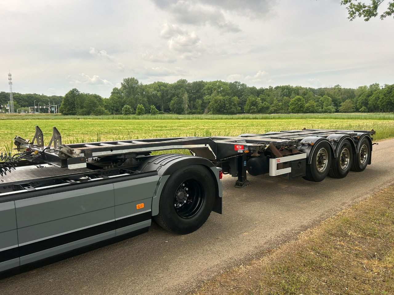 Pacton ET3 / Bpw Disc / Lifting axle / 2x20/30/40/45 ft hc / Tyres 80 / Tuf 3-20 - شاحنات الحاويات/ جسم علوي قابل للتغيير نصف مقطورة: صور 1 Pacton ET3 / Bpw Disc / Lifting axle / 2x20/30/40/45 ft hc / Tyres 80 / Tuf 3-20 - شاحنات الحاويات/ جسم علوي قابل للتغيير نصف مقطورة: صور 1