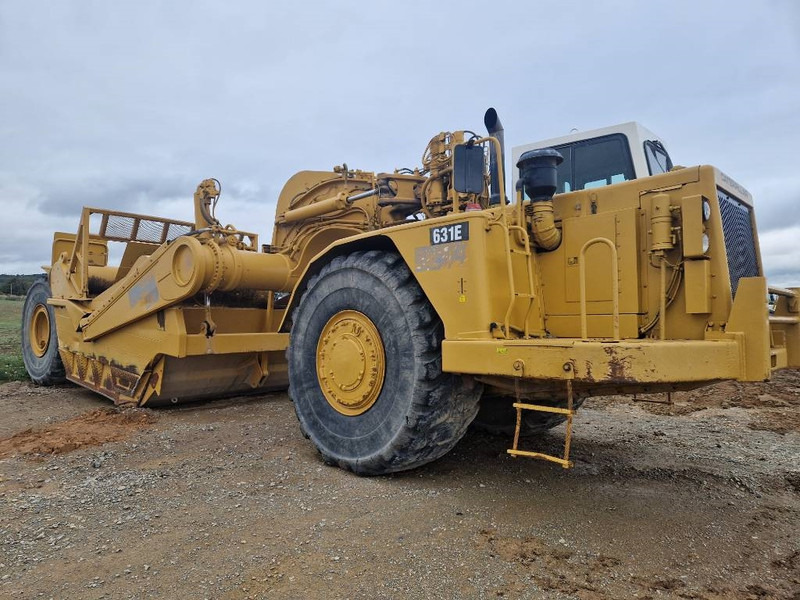 Cat 631 E (3 pieces available soon) - ماكينات التسوية: صور 4 Cat 631 E (3 pieces available soon) - ماكينات التسوية: صور 4