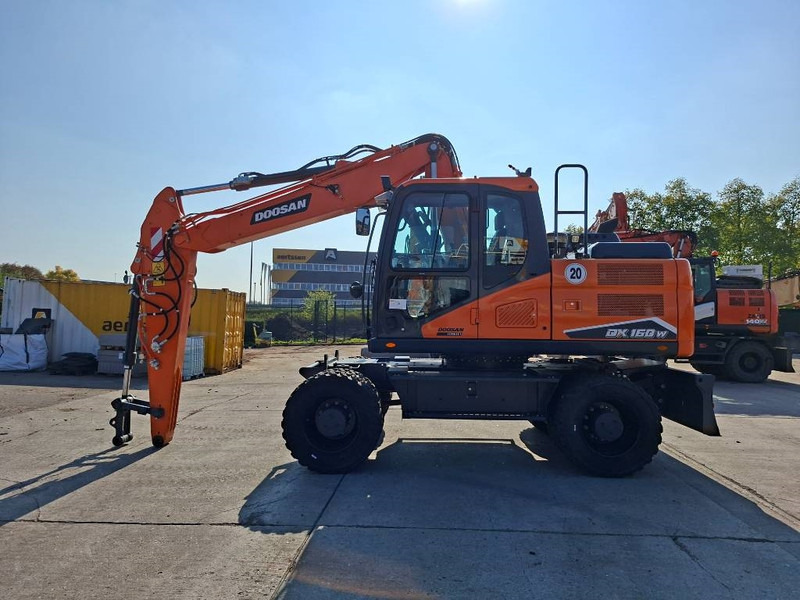 Doosan DX160W-7 - حفارة على عجلات: صور 1 Doosan DX160W-7 - حفارة على عجلات: صور 1