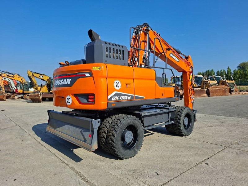 Doosan DX160W-7 - حفارة على عجلات: صور 4 Doosan DX160W-7 - حفارة على عجلات: صور 4