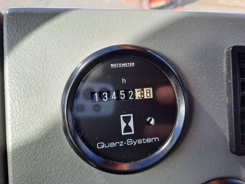 رافعة لجميع التضاريس Grove 4080-1: صور 11 رافعة لجميع التضاريس Grove 4080-1: صور 11