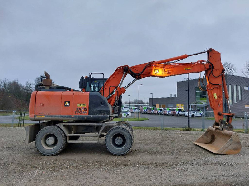 Hitachi ZX170W-5B - حفارة على عجلات: صور 4 Hitachi ZX170W-5B - حفارة على عجلات: صور 4