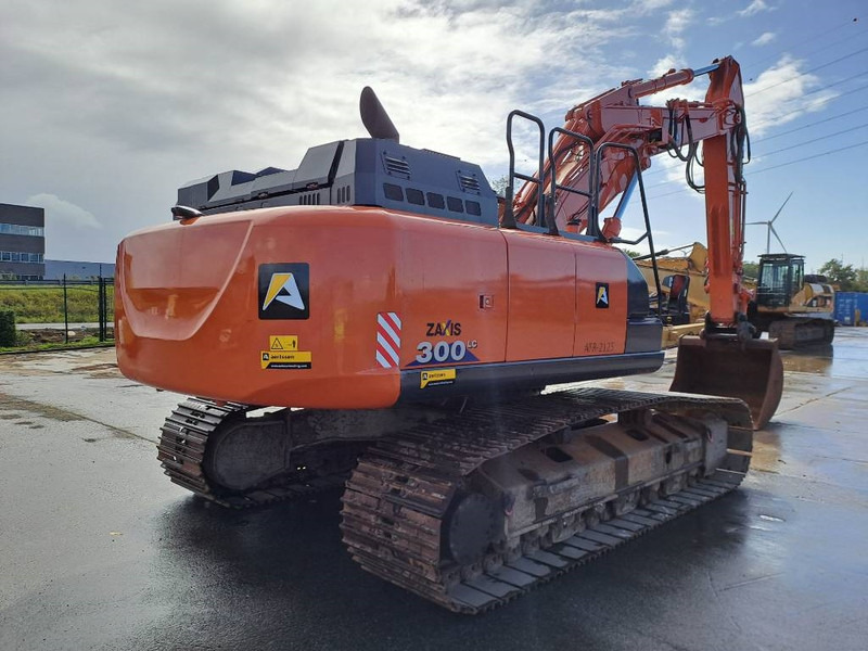 Hitachi ZX300LC-6 - حفارات زحافة: صور 4 Hitachi ZX300LC-6 - حفارات زحافة: صور 4