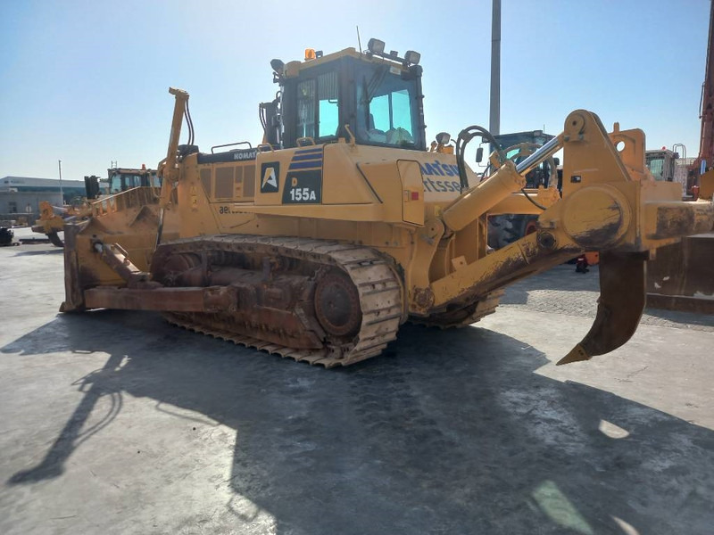 Komatsu D155-6R (4 pieces available in Abu Dhabi) - بلدوزر: صور 2 Komatsu D155-6R (4 pieces available in Abu Dhabi) - بلدوزر: صور 2