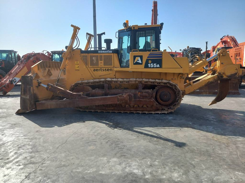 Komatsu D155A-6R (4 Pcs available in Abu Dhabi) - بلدوزر: صور 1 Komatsu D155A-6R (4 Pcs available in Abu Dhabi) - بلدوزر: صور 1