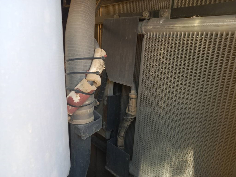 بلدوزر Komatsu D155A-6R (4 pcs available in Abu Dhabi): صور 9