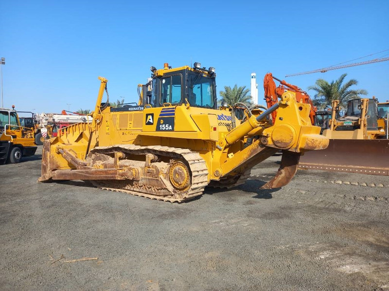 Komatsu D155A-6R (4 pcs available in Abu Dhabi) - بلدوزر: صور 2 Komatsu D155A-6R (4 pcs available in Abu Dhabi) - بلدوزر: صور 2