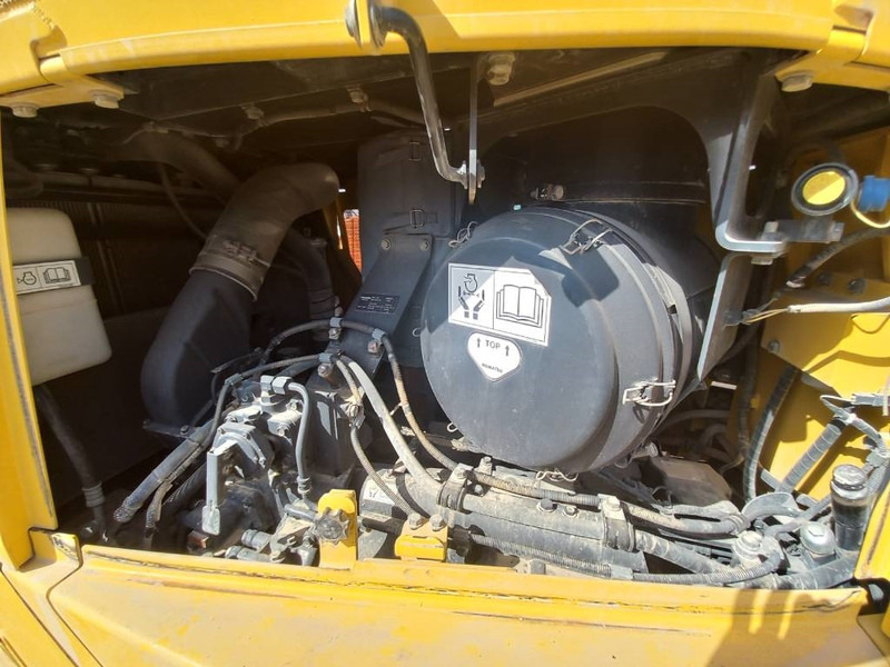 بلدوزر Komatsu D155A-6R (4 pcs available in Abu Dhabi): صور 10