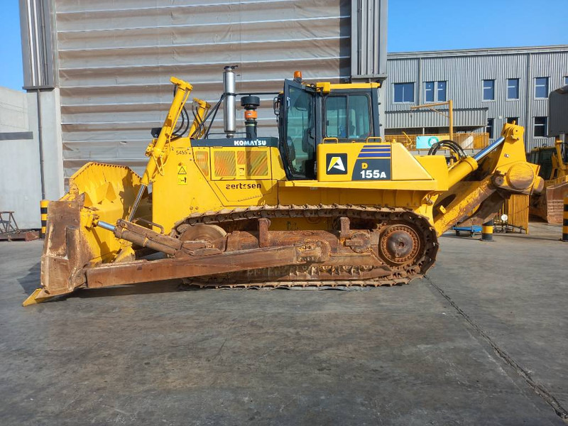 Komatsu D155A-6R - بلدوزر: صور 1 Komatsu D155A-6R - بلدوزر: صور 1